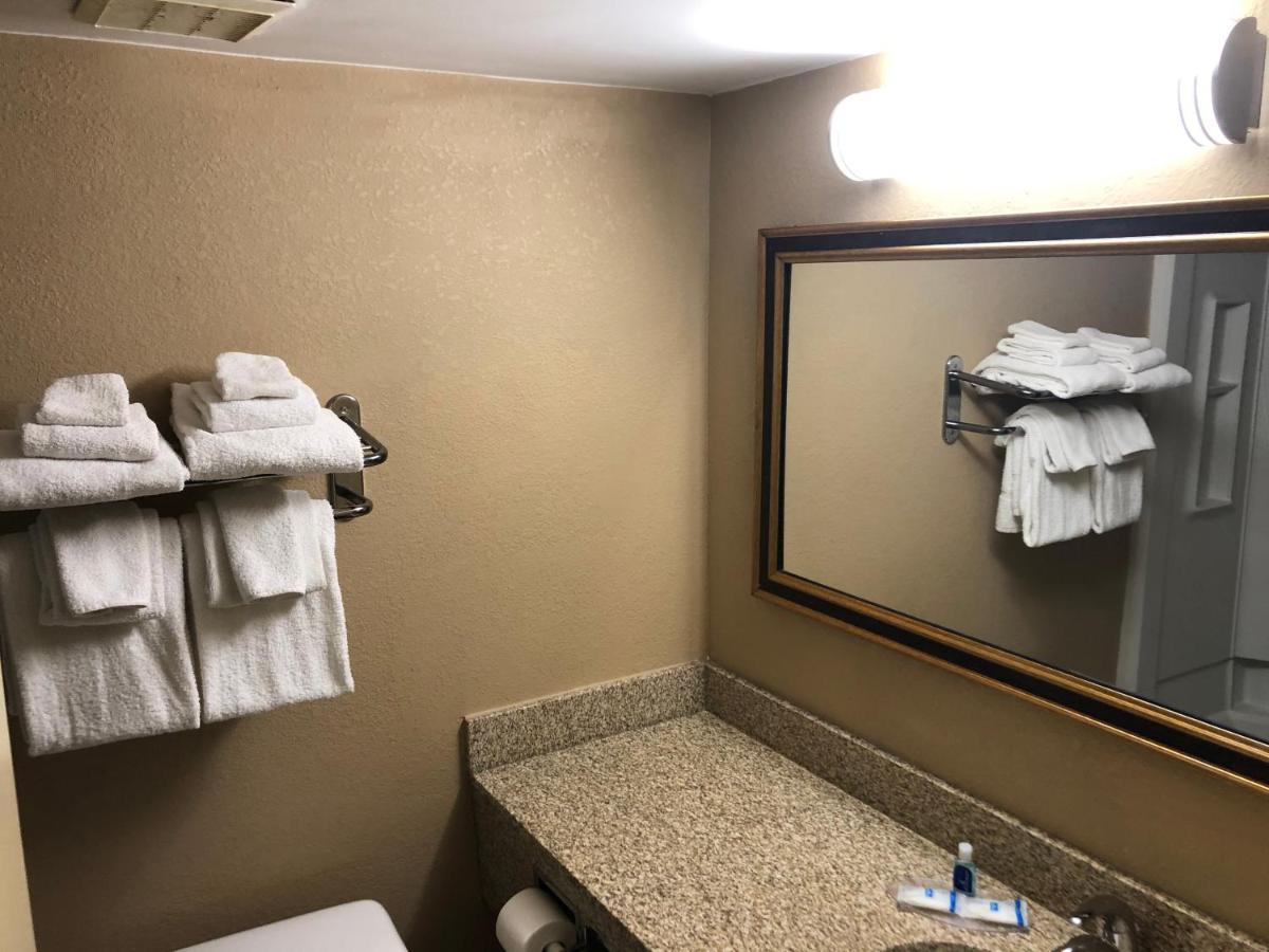 Rodeway Inn Joint Base Andrews Area Camp Springs Εξωτερικό φωτογραφία