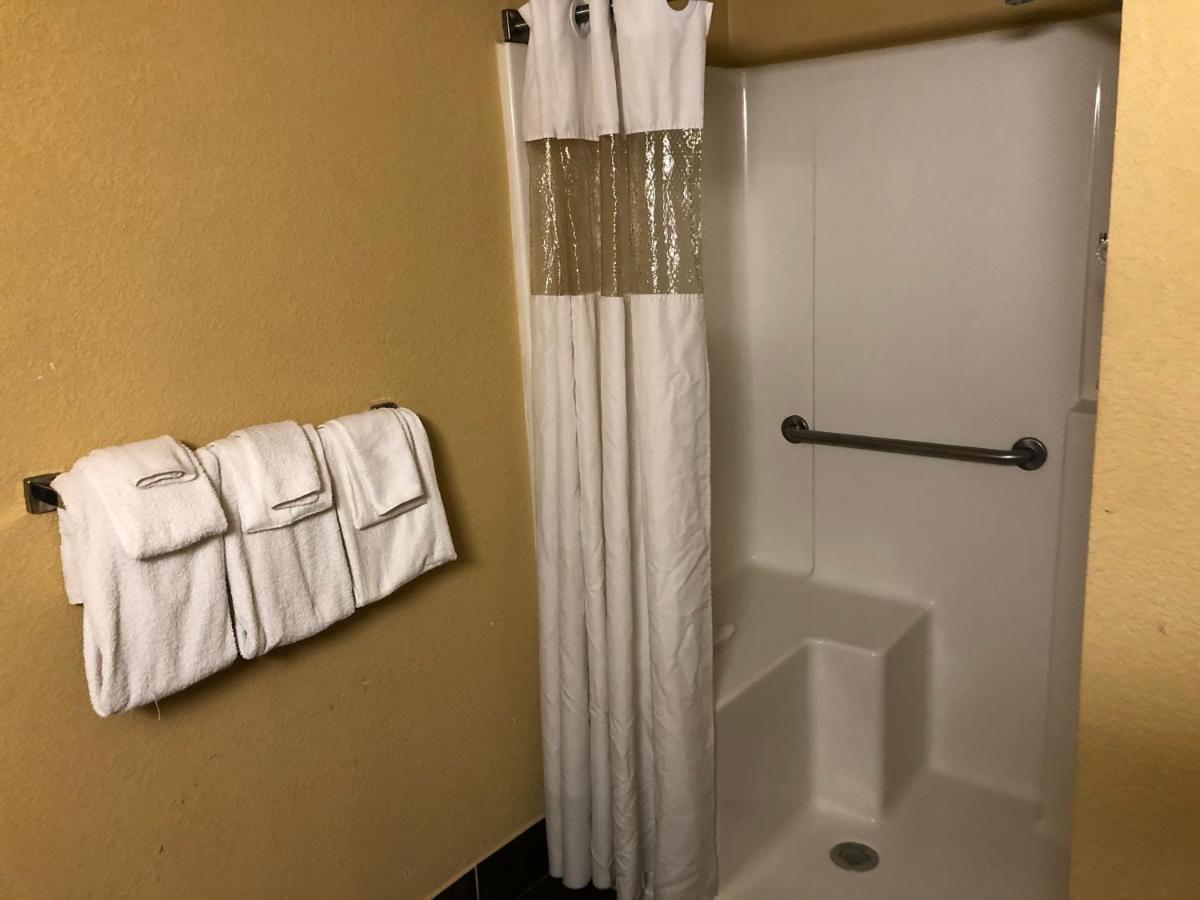 Rodeway Inn Joint Base Andrews Area Camp Springs Εξωτερικό φωτογραφία