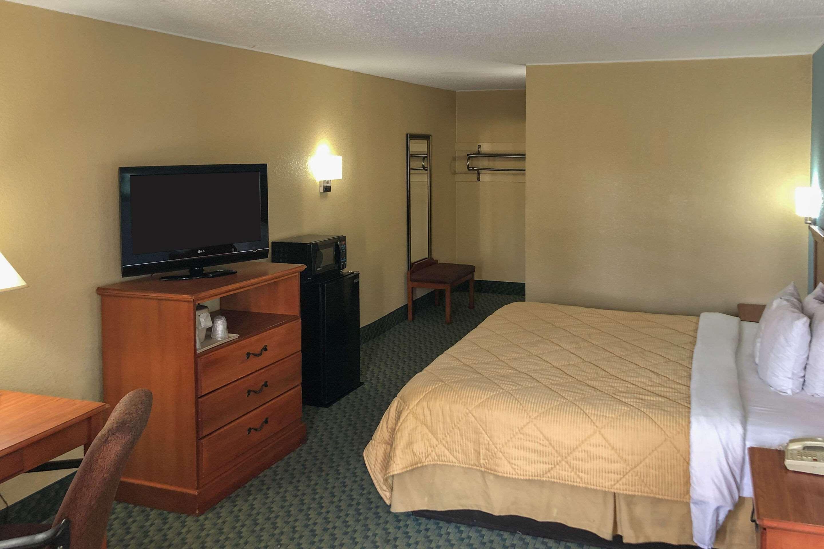 Rodeway Inn Joint Base Andrews Area Camp Springs Εξωτερικό φωτογραφία