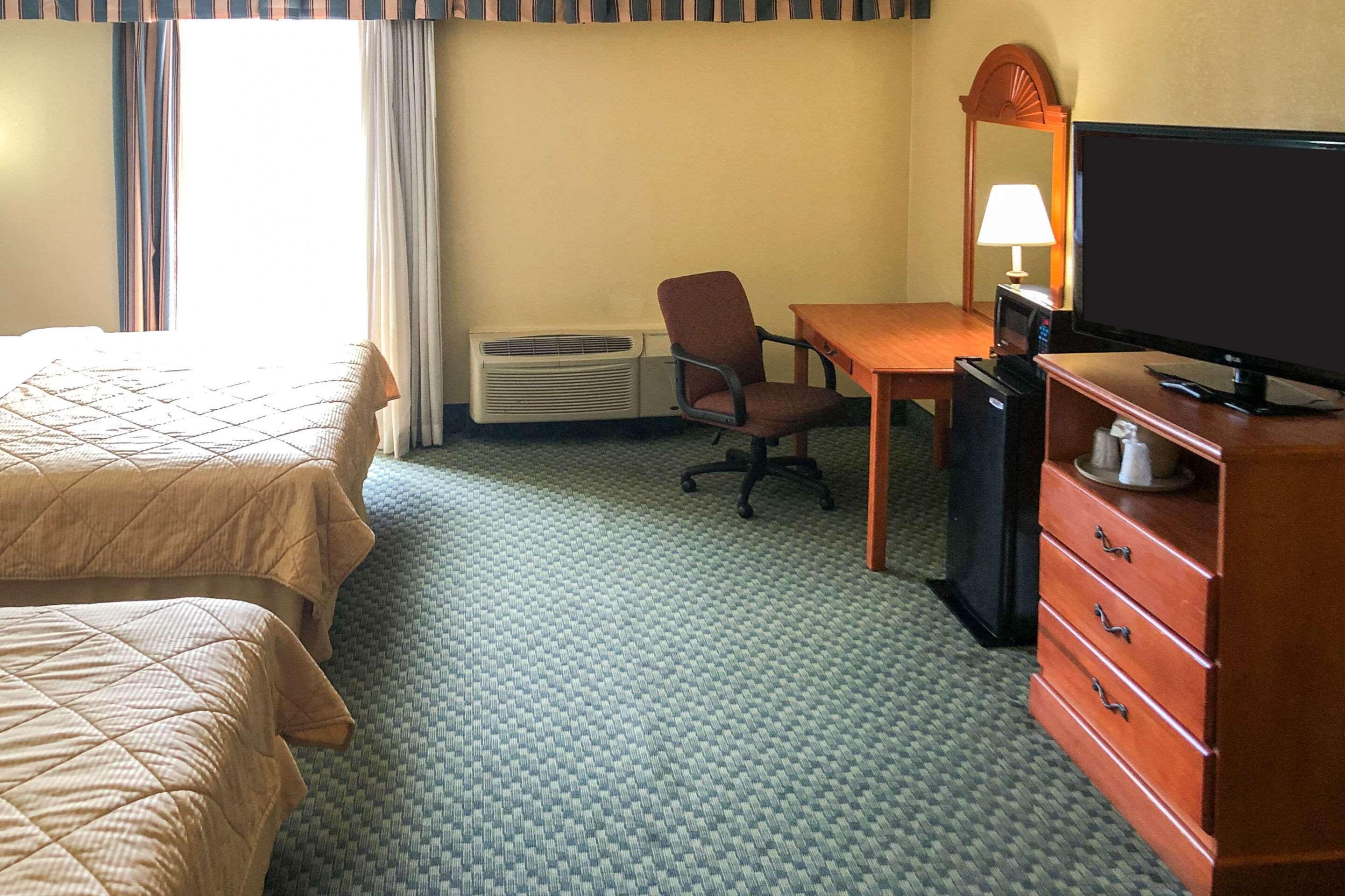 Rodeway Inn Joint Base Andrews Area Camp Springs Εξωτερικό φωτογραφία
