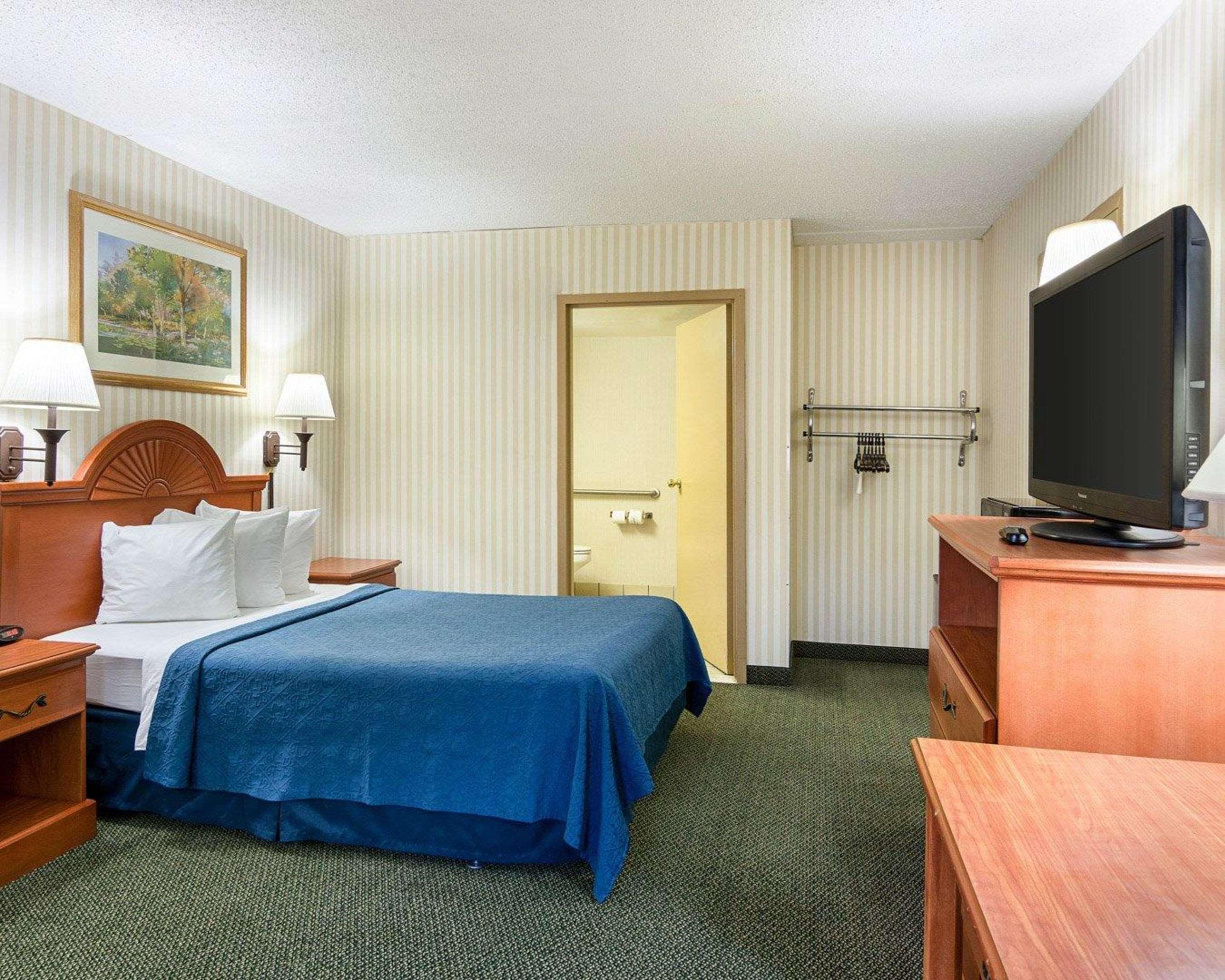 Rodeway Inn Joint Base Andrews Area Camp Springs Εξωτερικό φωτογραφία