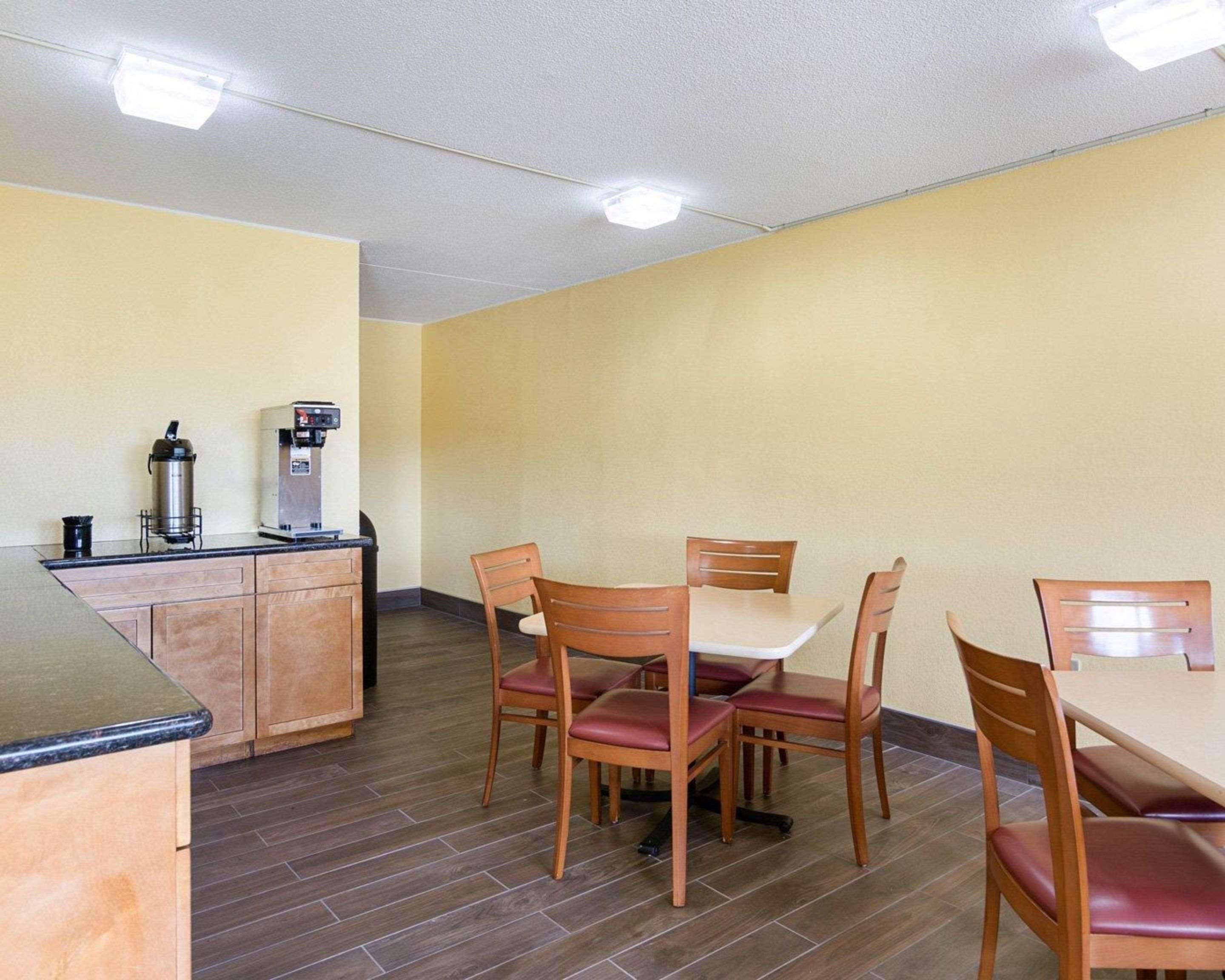 Rodeway Inn Joint Base Andrews Area Camp Springs Εξωτερικό φωτογραφία
