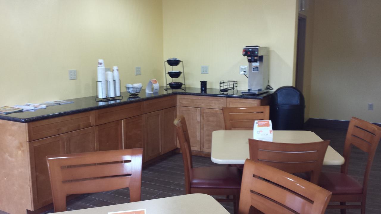Rodeway Inn Joint Base Andrews Area Camp Springs Εξωτερικό φωτογραφία