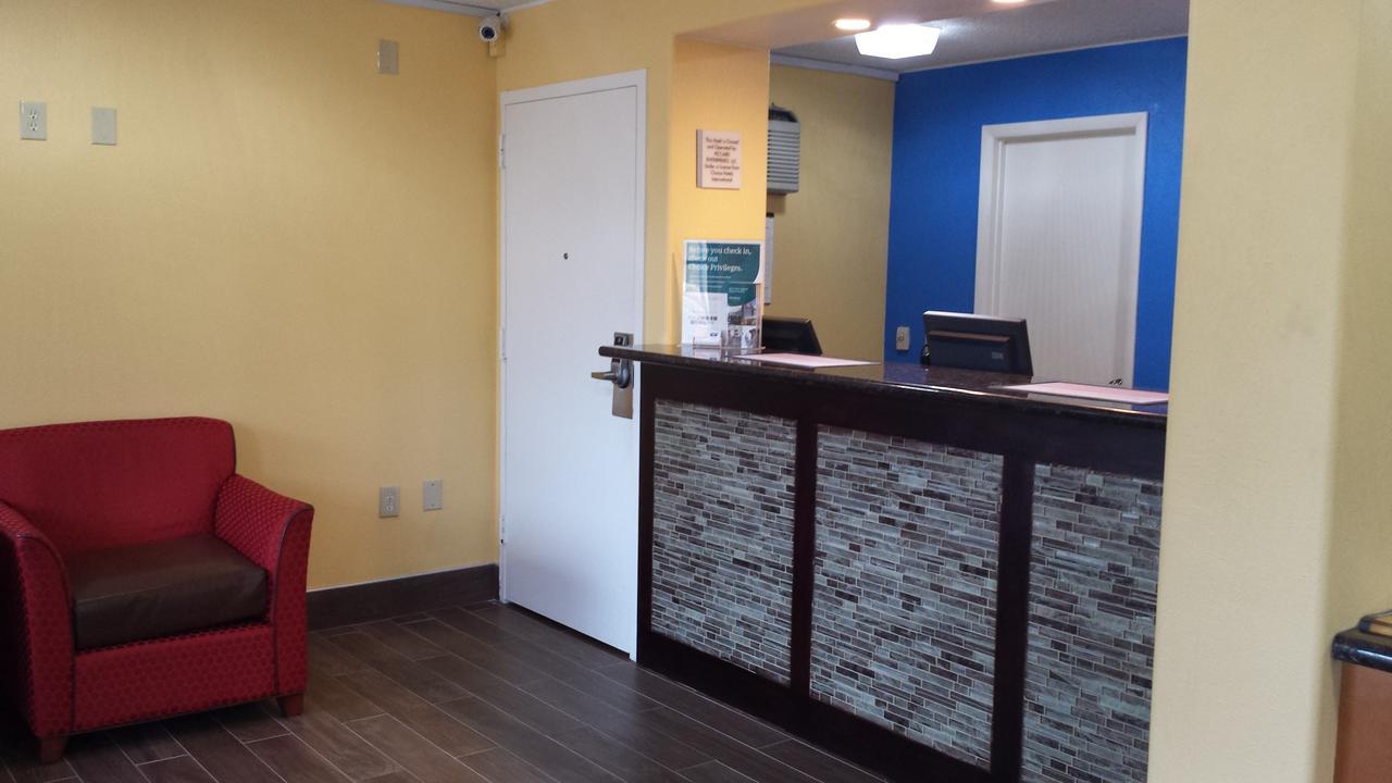Rodeway Inn Joint Base Andrews Area Camp Springs Εξωτερικό φωτογραφία